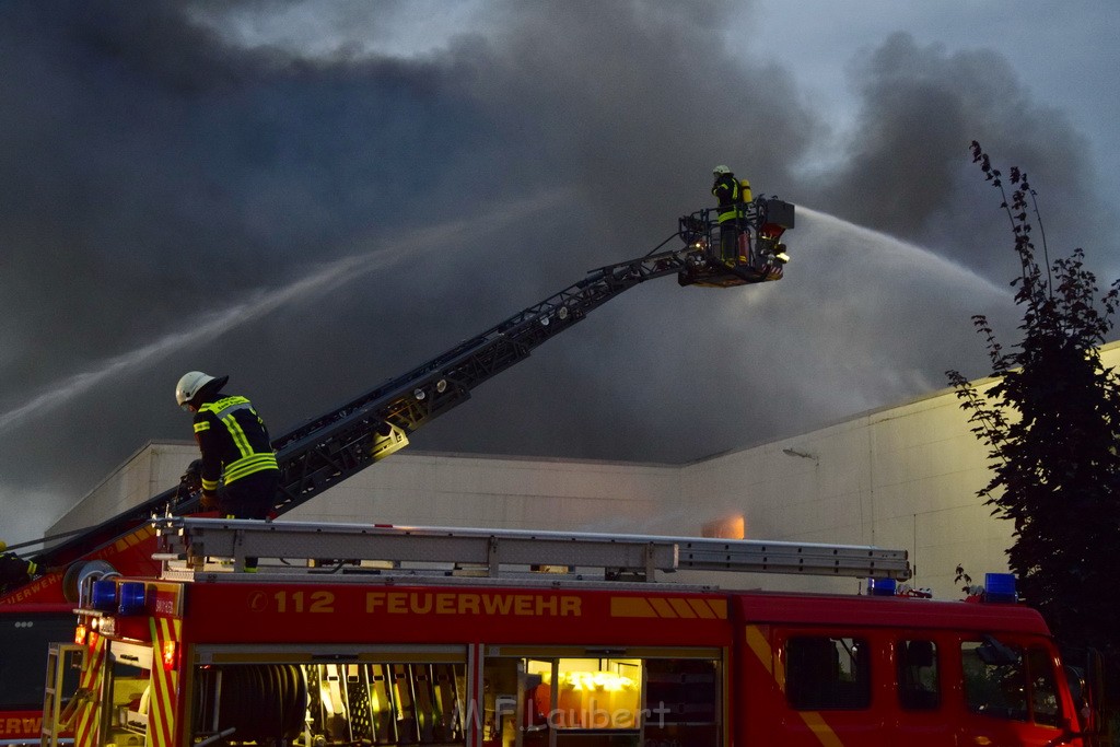 Grossbrand Halle Troisdorf Kriegsdorf Junkersring P362.JPG - Miklos Laubert